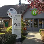 Campanile Nature - Metz Sud Aux Arches 3* 朱伊·奥克斯·阿奇斯