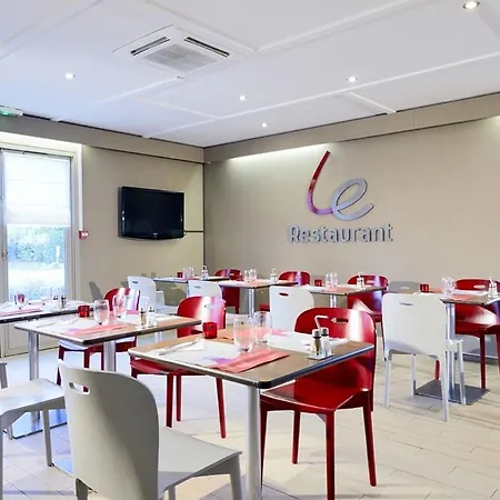 Отель Campanile Nature - Metz Sud Aux Arches Жуи-оз-Арш