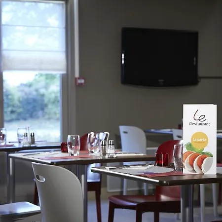 Campanile Nature - Metz Sud Aux Arches 3* Жуи-оз-Арш