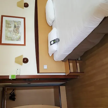 Отель Campanile Nature - Metz Sud Aux Arches